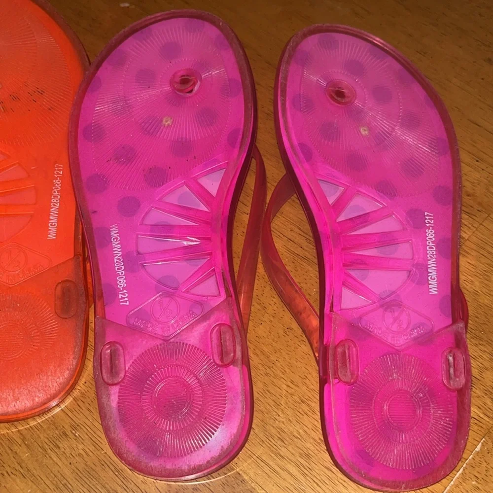 Girls Flip Flops size 1-2 Pink Black White Polka Dot Gem Flower Accent 2 Pair